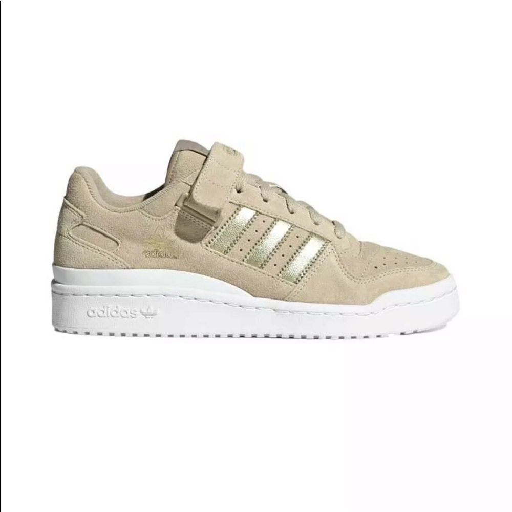 adidas forum low - beige with gold foil accents, Size 8